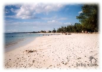 Flic en Flac beach 5 mins from your lodge - Flic en Flac, Mauritius Holiday Accommodation near Port Louis