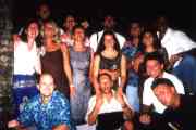 Gruppenbildchen [ph00003.jpg] A click makes it big (25 kByte)