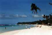 White Beach, Boracay [ph0d108.jpg] A click makes it big (14 kByte)