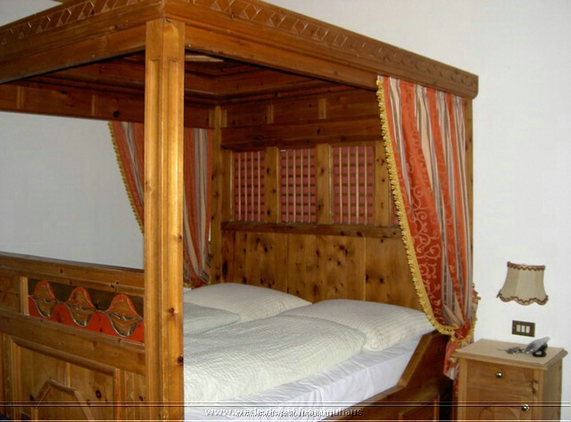 H1 schlossneuhaus2005op497.jpg
