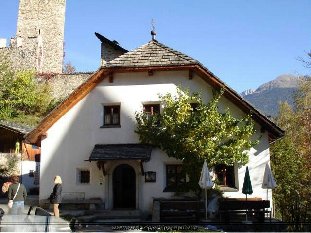 I2 schlossneuhaus2005ms203.jpg
